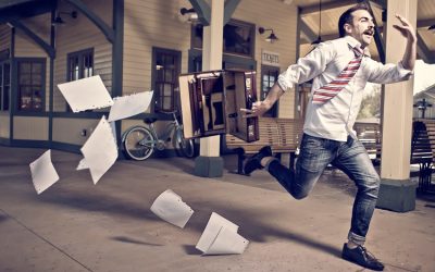Công ty trừ lương nhân viên đi trễ là trái luật, người lao động phải biết