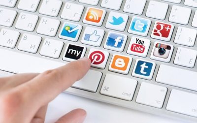 Truy cập mạng xã hội tại nơi làm việc: Lợi và hại